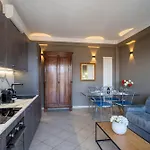 Guesthost - Sea View Retreat - Steps From Center * Sanremo